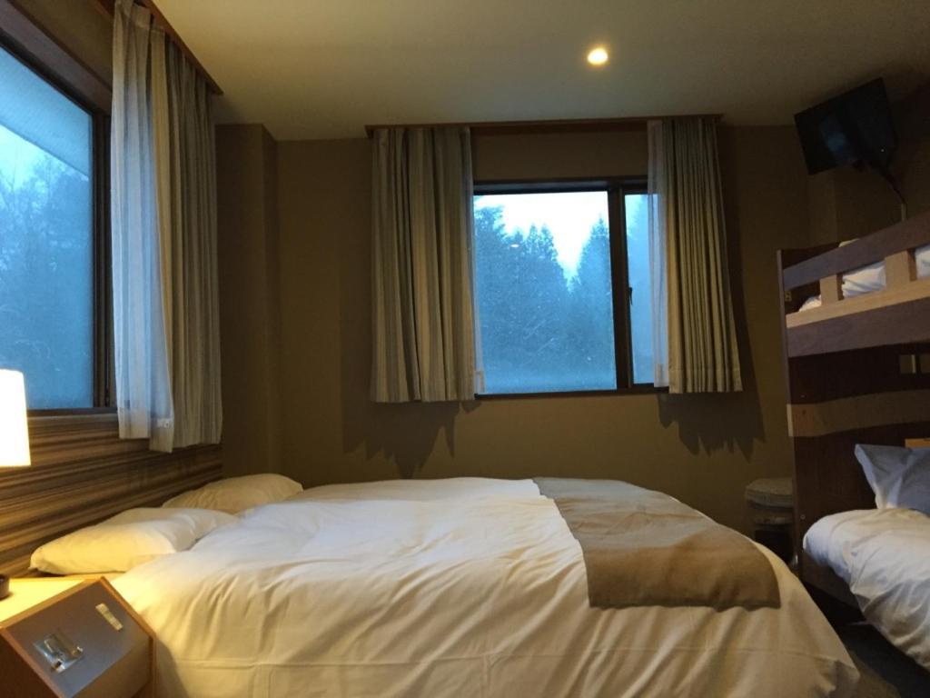 Hakuba Landmark Iwatake Lodge Eksteriør billede