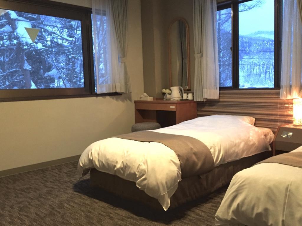 Hakuba Landmark Iwatake Lodge Eksteriør billede