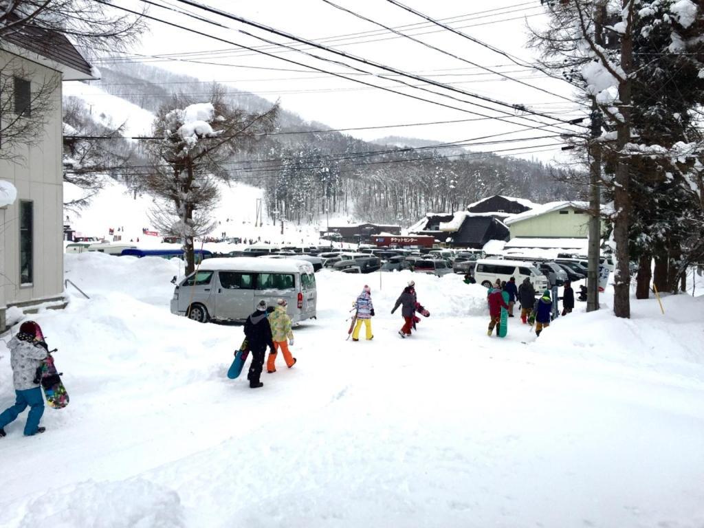 Hakuba Landmark Iwatake Lodge Eksteriør billede